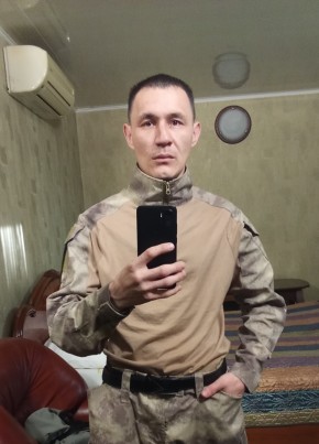 Денис, 30, Україна, Торез