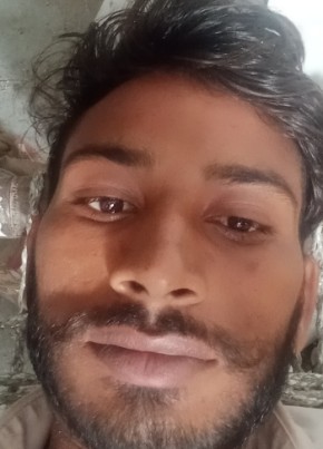 Pradeep Kumar, 20, India, Karol Bagh