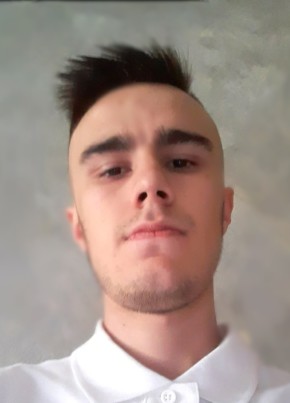 François, 22, République Française, Bouguenais