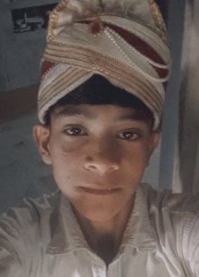 MounlSk, 18, India, Ghātāl