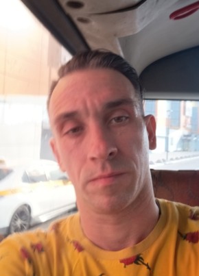 Антон из Томилино 43 года