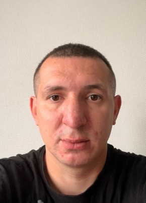 Maksim из Dronten 36 лет