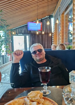 Роман Кирилл из Тюмени 50 лет