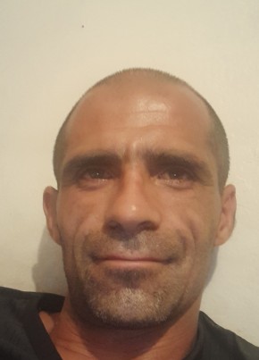 Lubo, 40, République Française, Bordeaux