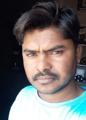 Jhandpa, 20, India, Mūndwa