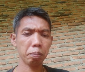 Widodo, 45, Selogiri