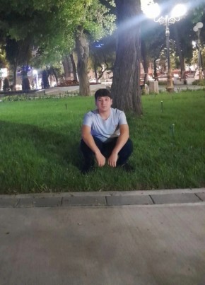 Jahongir из Toshkent 25 лет