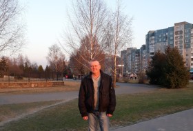 Oleg, 57 - Just Me