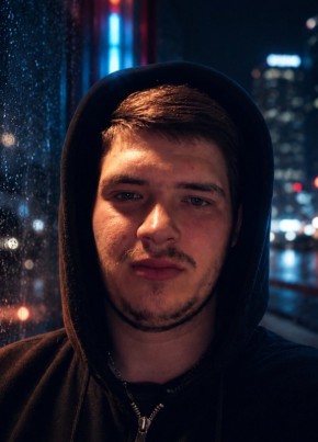 Adrian из Wrocław 20 лет