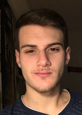 Emanuele, 26, Repubblica Italiana, Manfredonia