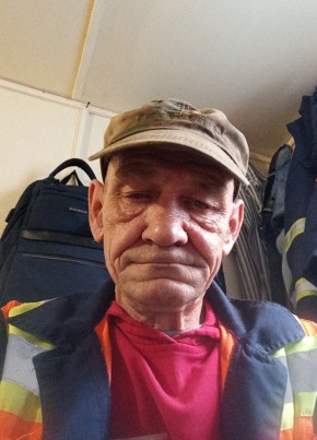 Олег из Ярославли 56 лет