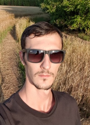 Илья, 33, Россия, Кстово