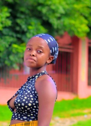 Lerato, 19, Lesotho, Qacha's Nek