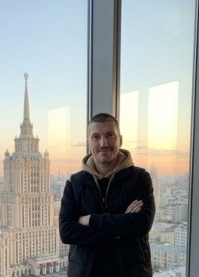 Максим из Волгограда 38 лет