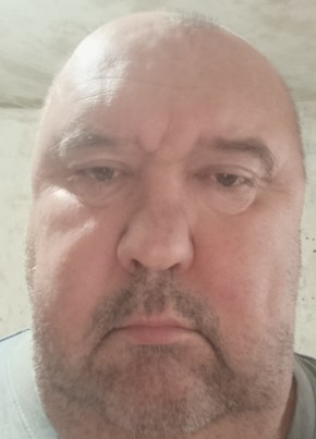 Олег из Свердловска 52 года