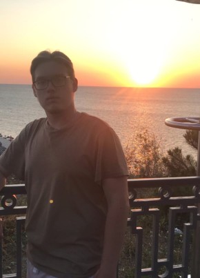 Никита из Челябинска 24 года