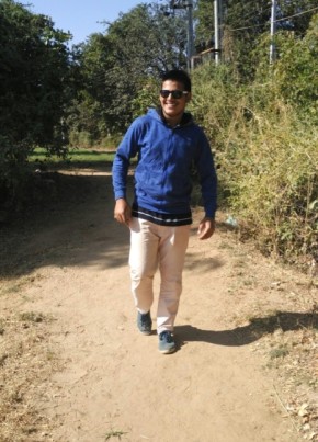 varun  rawat, 31, India, Delhi