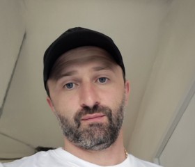Lucas, 35, Batumi