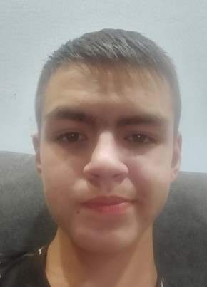 Антон из Заводоуковска 19 лет