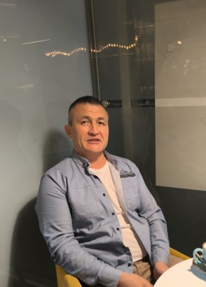 Рустам из Казани 53 года