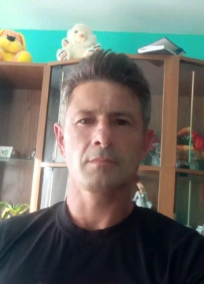 Ionel из Galați 46 лет