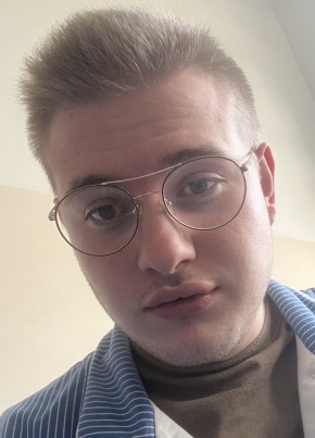 Марк из Калининграда 19 лет