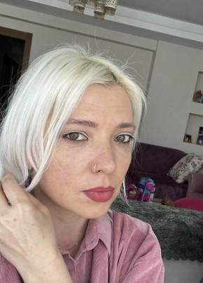 Anastasiya, 47, Russia, Saint Petersburg