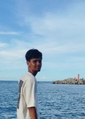 Madhan, 20, India, Chennai