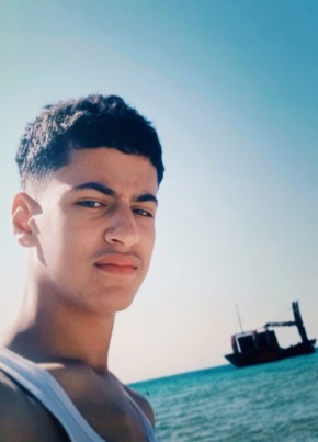 Badry из Algiers 23 года