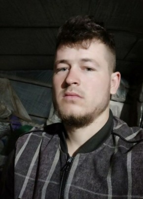 Динис, 25, Россия, Быково (Волгоградская обл.)