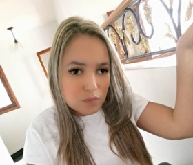 Paola, 20, Caracas