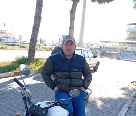 Mahmut, 42, Kula