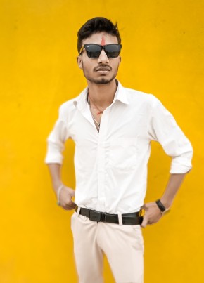 Pawan Sah, 31, India, Obra