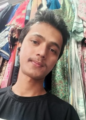 Raj, 18, India, Srinagar (Jammu and Kashmir)