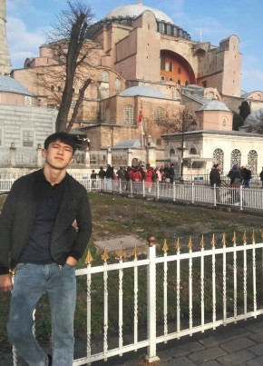 Abu Ubayda из Берасьце 25 лет