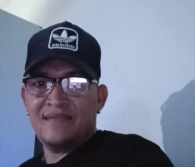 Enrique, 40, Maracaibo