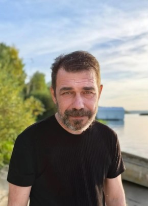 Максим из Казани 47 лет