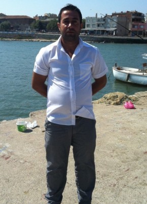 Mehmet Ihsan, 26, Türkiye Cumhuriyeti, İzmir