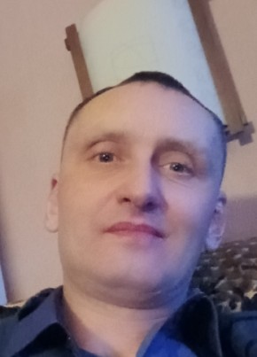 Денис из Мурманска 43 года