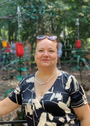 Yaroslavna, 54, Russia, Saint Petersburg