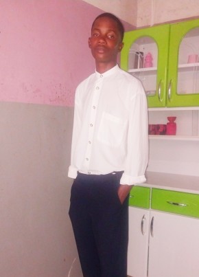 August из Oshakati 20 лет