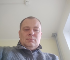 Viktor, 45, Moscow