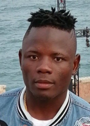 Zador, 23, République Française, Montpellier