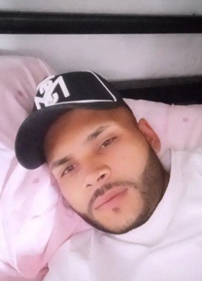 Julián Morales из Santiago de Cali 24 года