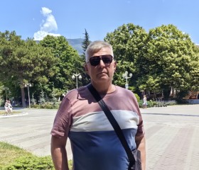 Валерий, 62 года, Геленджик