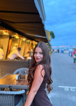 Екатерина из Саратова 27 лет