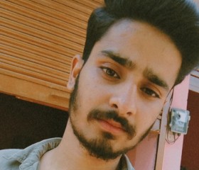 Amit, 22, Bari