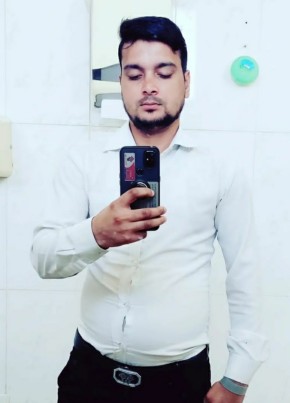 Suraj Singh, 26, India, Lucknow