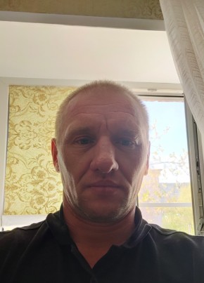 Pavel Lazutkin, 48, Russia, Omsk