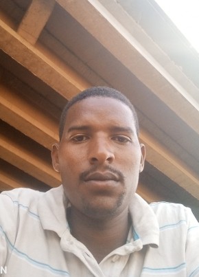 Mycal Khandelah, 29, Kenya, Nairobi